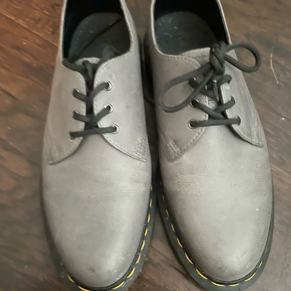 Pre-loved Docs - Picture 2 of 4